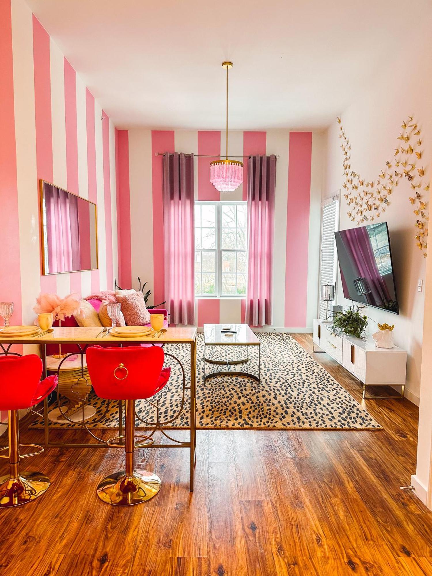 Dolly's Delight - Boutique Bliss Mins From Broadway Holiday home