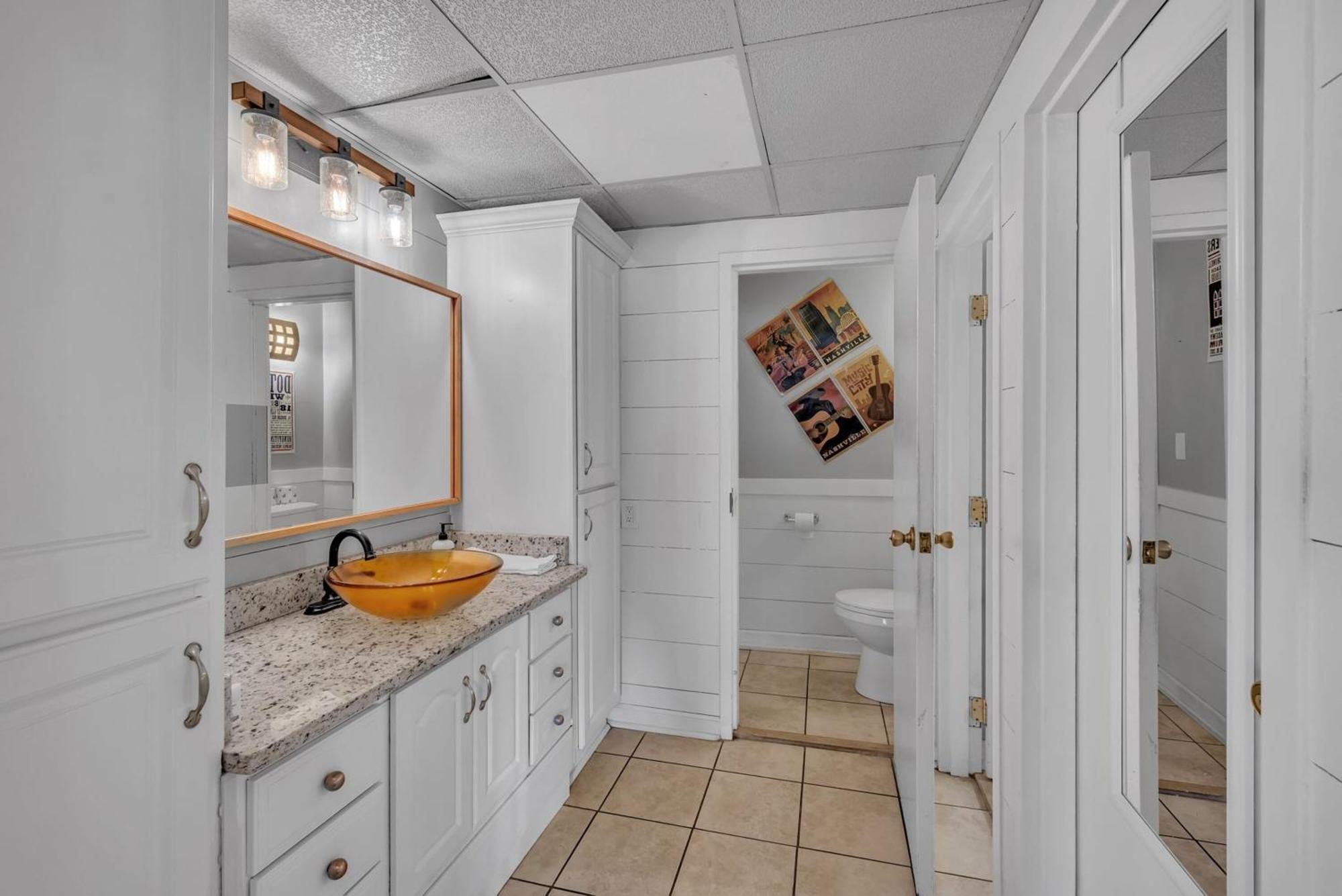 Honky Tonk Angels Nashville