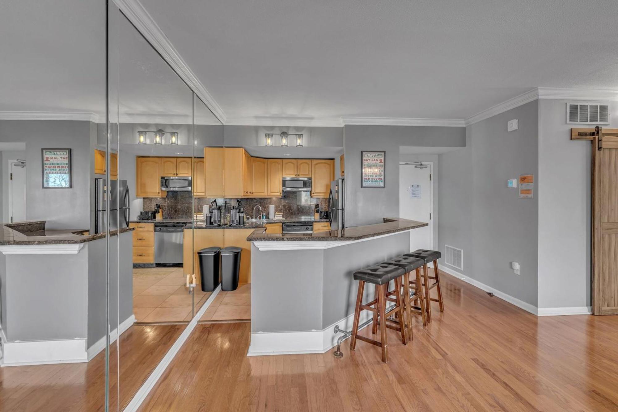 Honky Tonk Angels Nashville