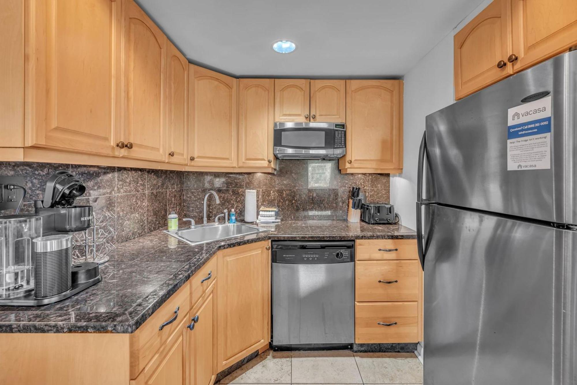 Honky Tonk Angels * Nashville