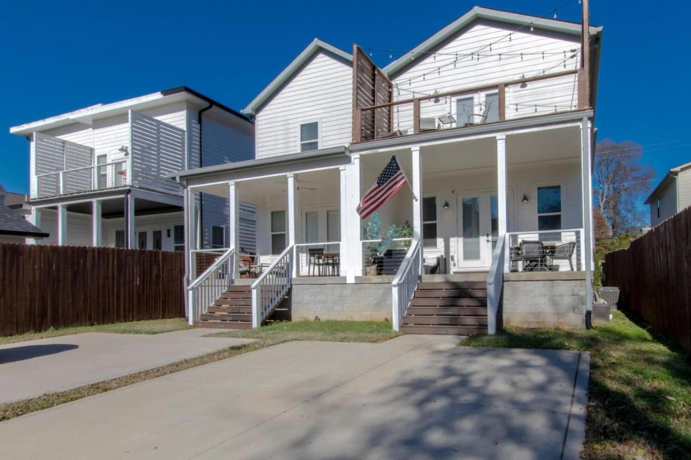 Big Spectacular Townhome Giant Covered Patio