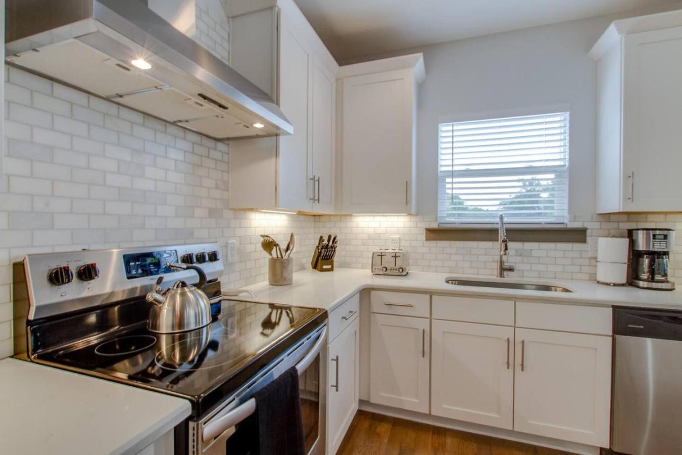 Beautiful Luxury Downtown Private Roofdeck Holiday home *