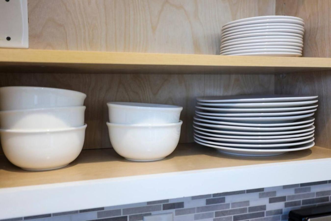 Minutes To Broadway Spacious Townhouse