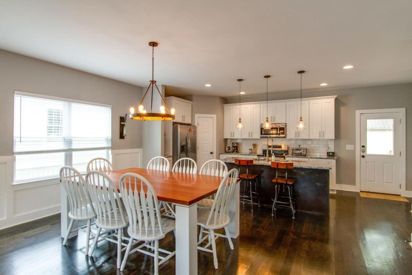 Holiday home Gorgeous Downtown Pad 3 Bedroom 2.5 Bath Large Patio