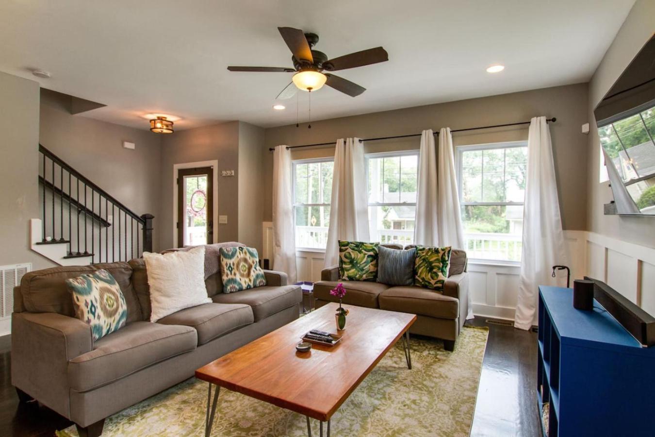 Holiday home Gorgeous Downtown Pad 3 Bedroom 2.5 Bath Large Patio *