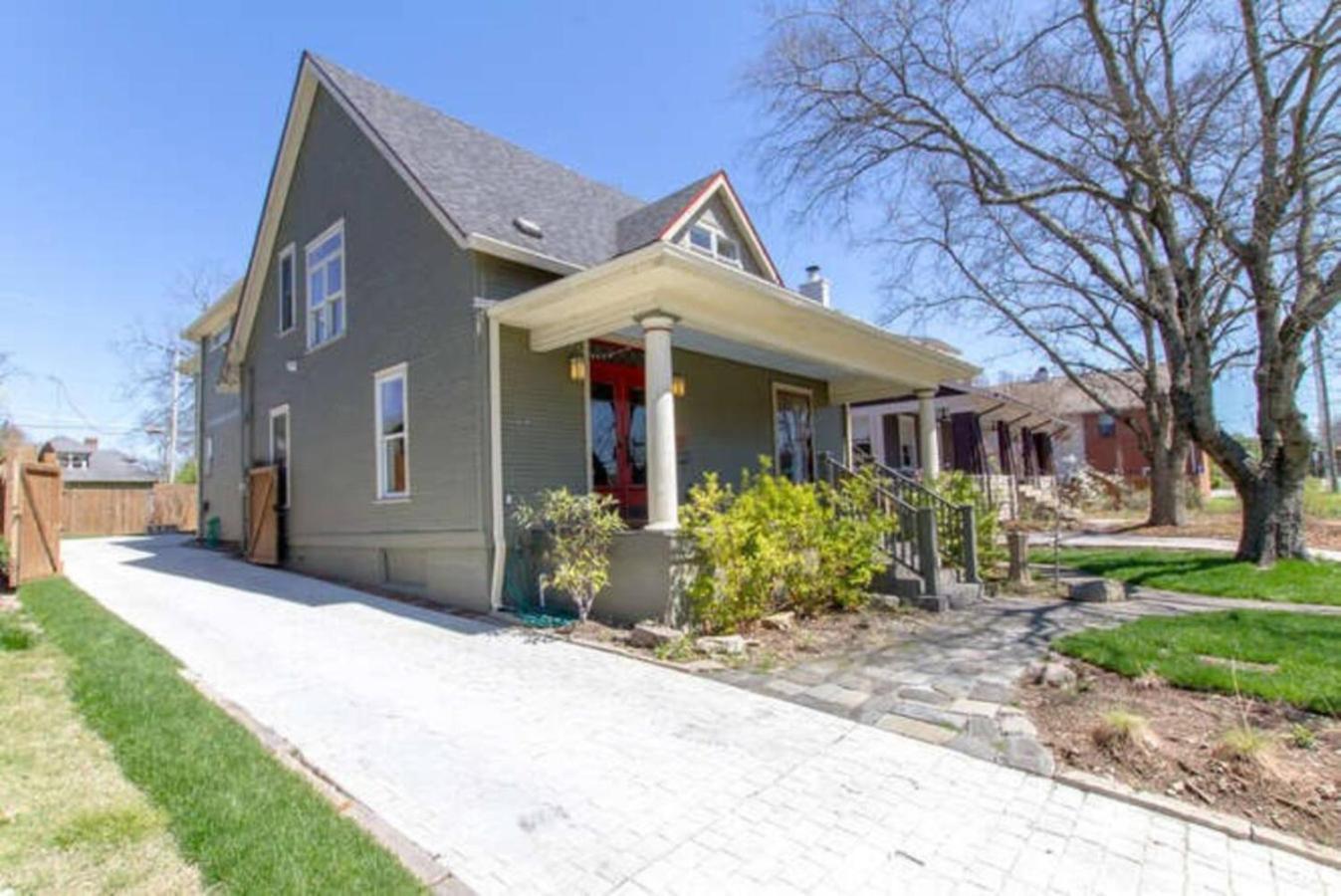 Holiday home Huge Vandy Minutes To Downtown Walk To Grocery *