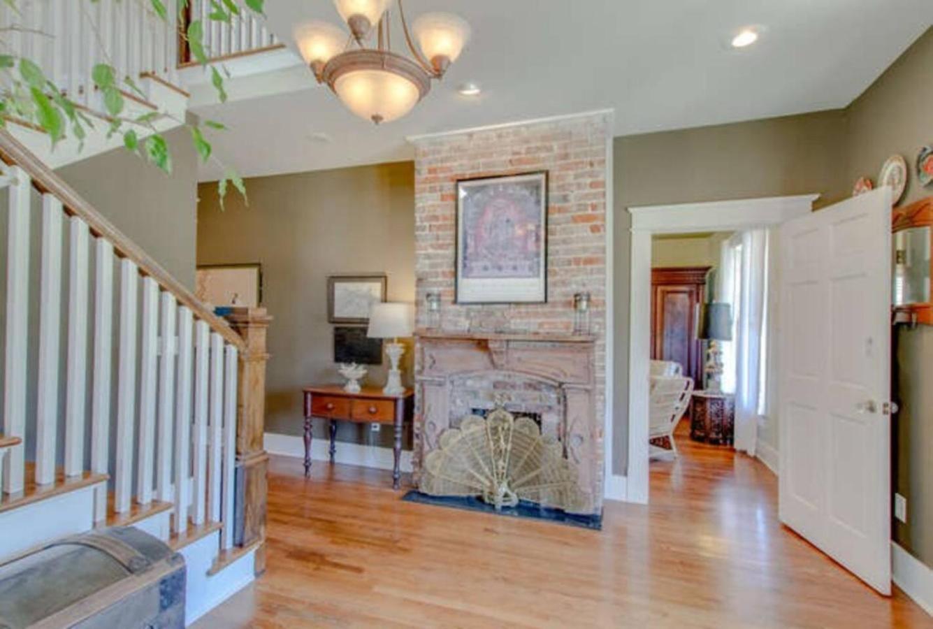 Holiday home Huge Vandy Minutes To Downtown Walk To Grocery