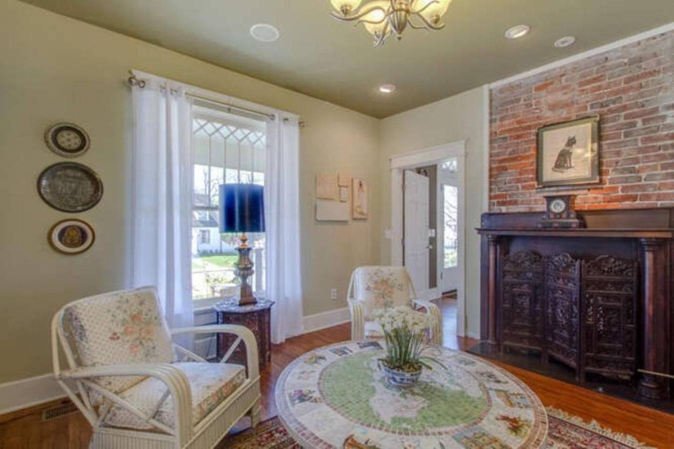 Holiday home Huge Vandy Minutes To Downtown Walk To Grocery *