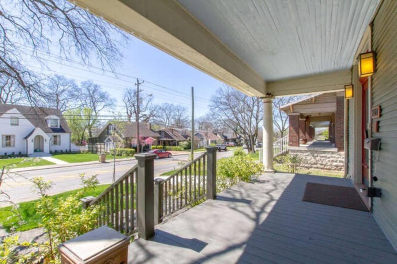 Holiday home Huge Vandy Minutes To Downtown Walk To Grocery *