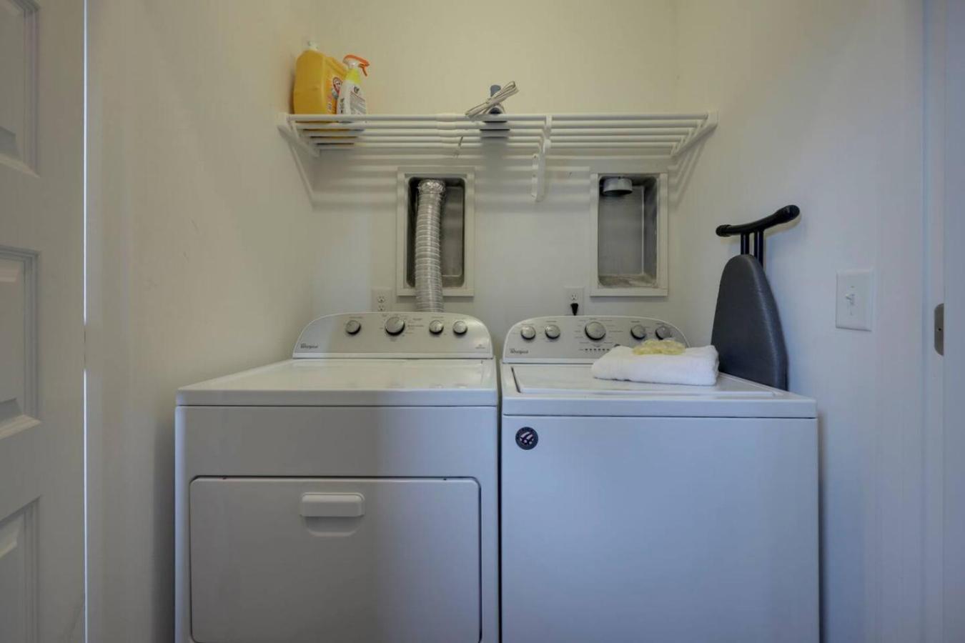 Stunning West End Walkable Area * Nashville