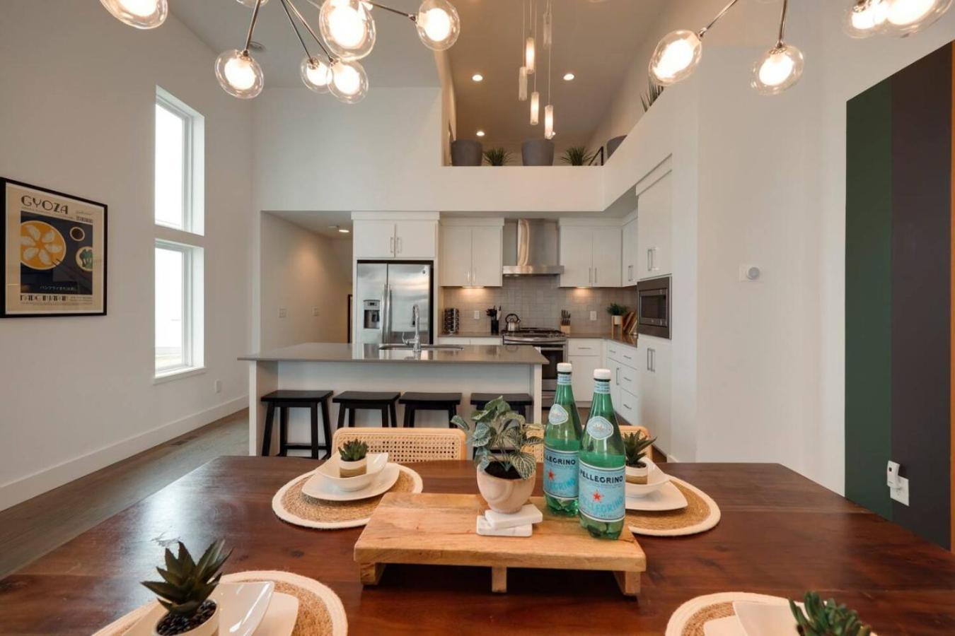 Stunning West End Walkable Area * Nashville