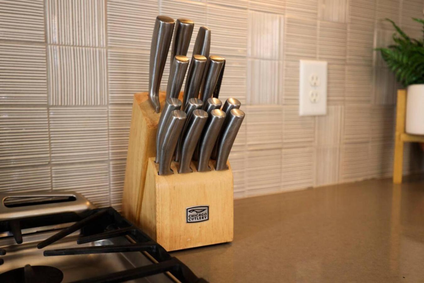 Stunning West End Walkable Area Holiday home