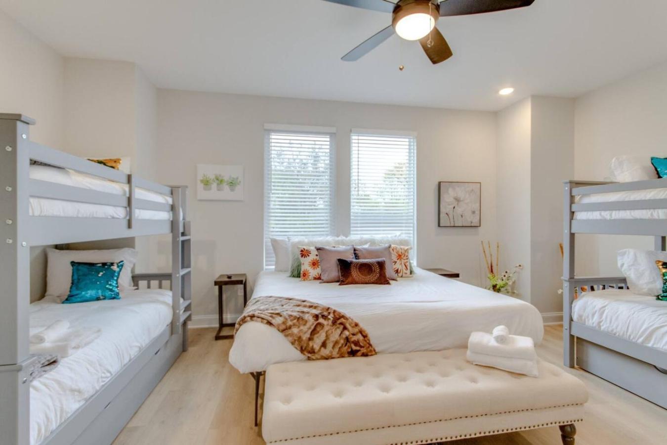 Luxury Dream Downtown Living Comfy Beds *