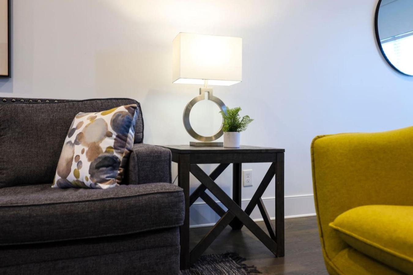 West Side Charmer Convenient Location * Nashville