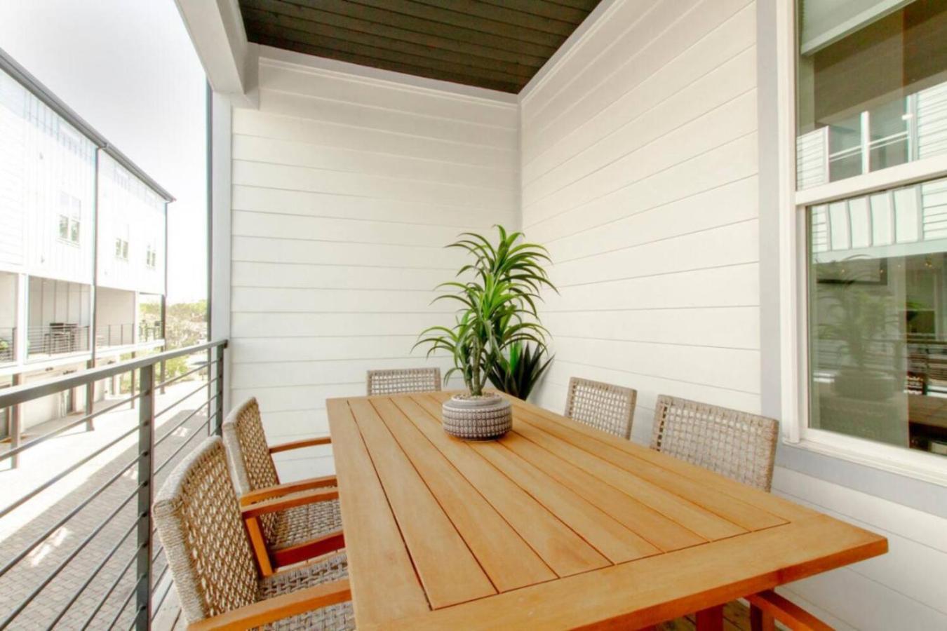 Urban Living- Rooftop Hangout- Hillsboro Village *