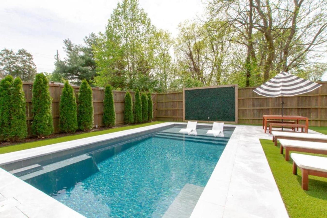 East Retreat Large Pool Outdoor Oasis Holiday home Nashville
