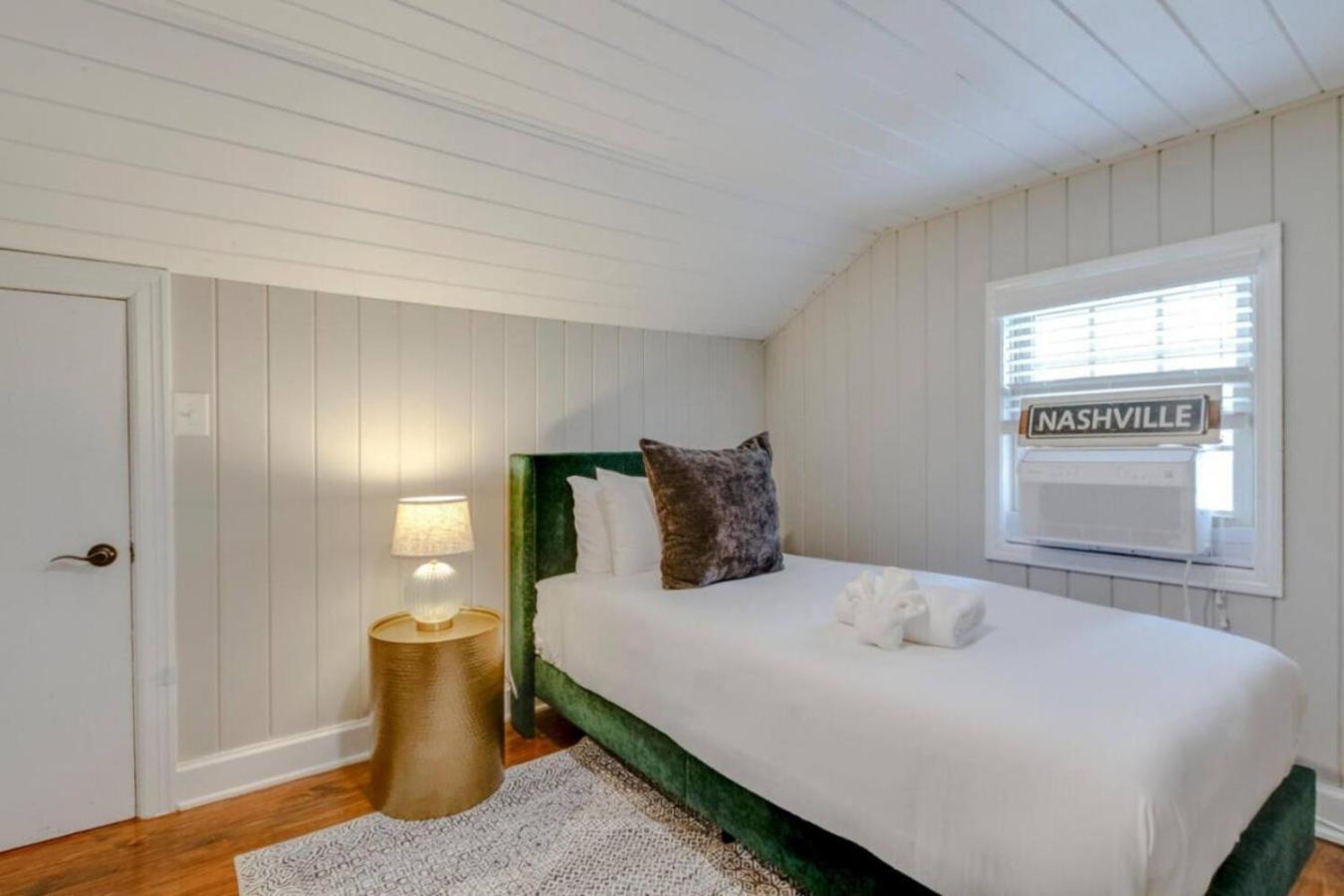 Holiday home East Retreat Large Pool Outdoor Oasis *