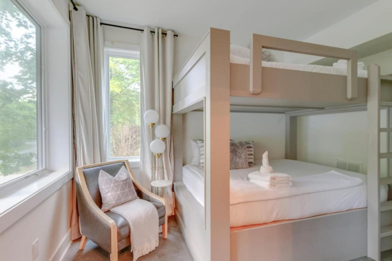 North Hideaway- Game Room- Spacious Holiday home Nashville