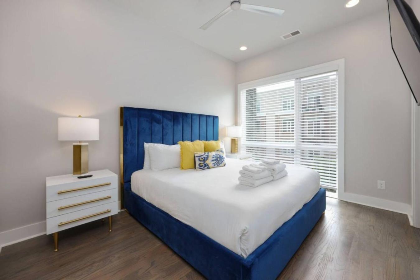 Holiday home Sapphire Loft 4 Bedroom 4.5 Bath Rooftop Patio