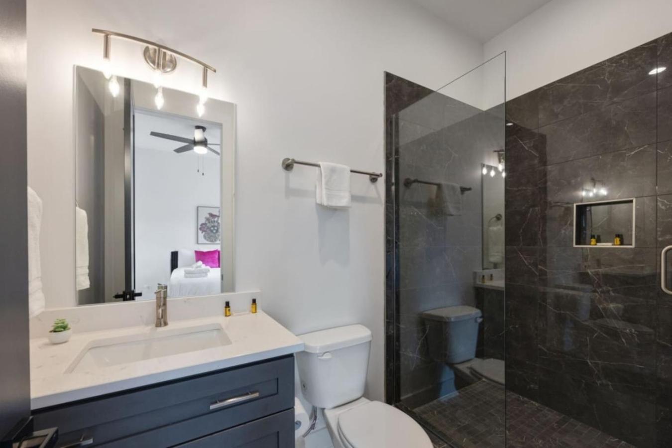 The Ryman 4 Bedroom Haven With Scenic Rooftop Holiday home Nashville