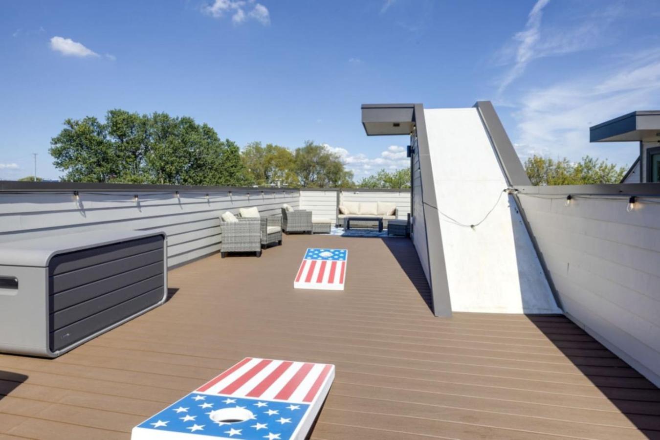 The Ryman 4 Bedroom Haven With Scenic Rooftop Holiday home