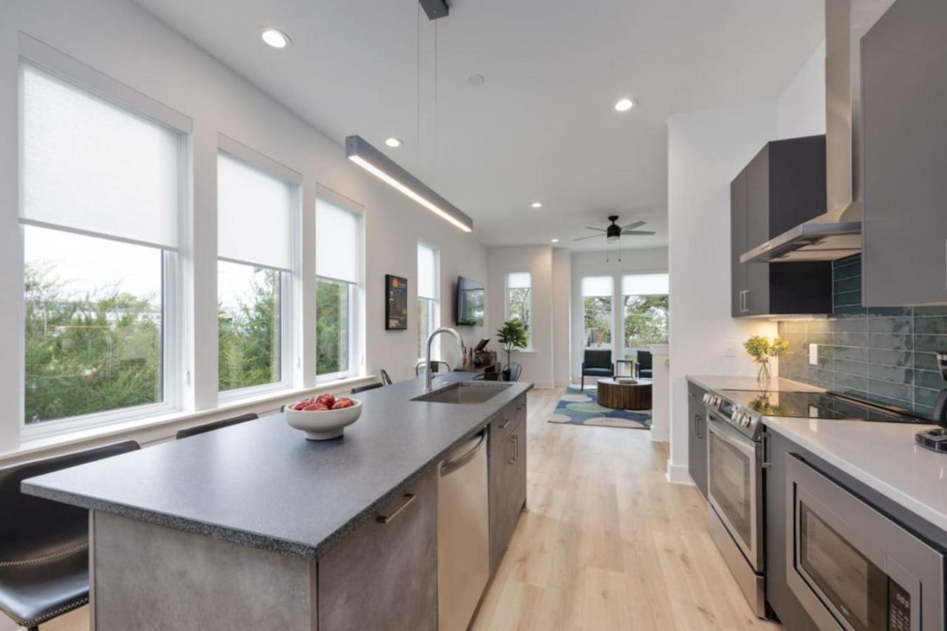 The Ryman 4 Bedroom Haven With Scenic Rooftop Nashville