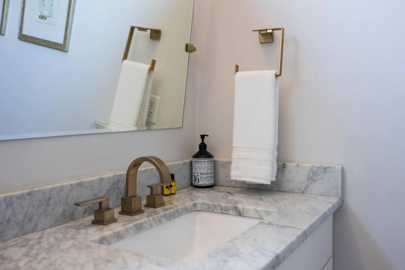 Nashvista Townhome Downtown Views 10 Comfy Beds