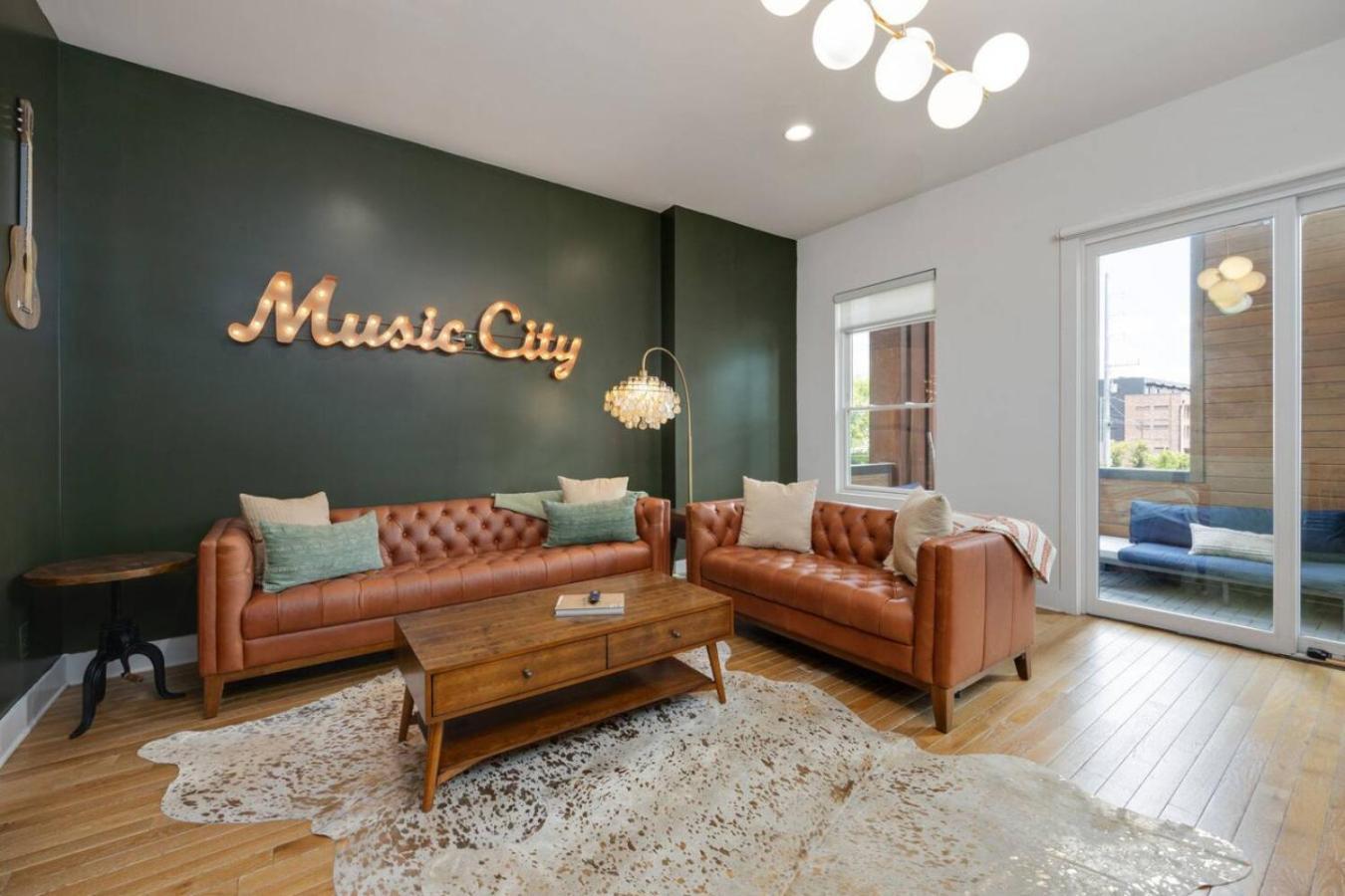 Holiday home Nashvista Townhome Downtown Views 10 Comfy Beds *