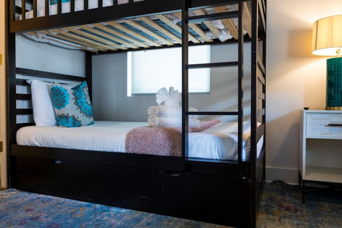 Nashvista Townhome Downtown Views 10 Comfy Beds Holiday home Nashville