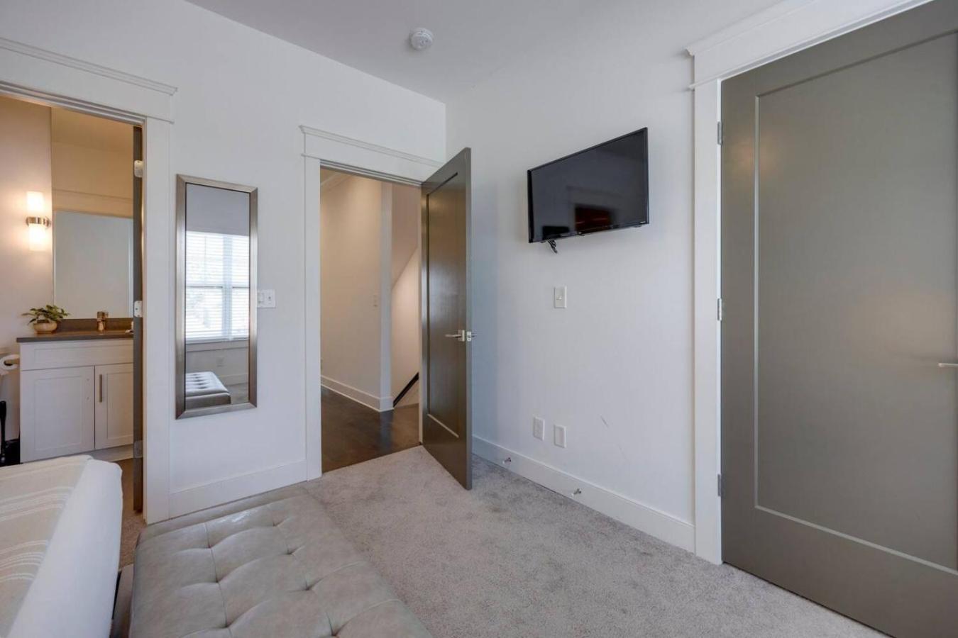 Holiday home Two Side By Side Townhomes West Luxury