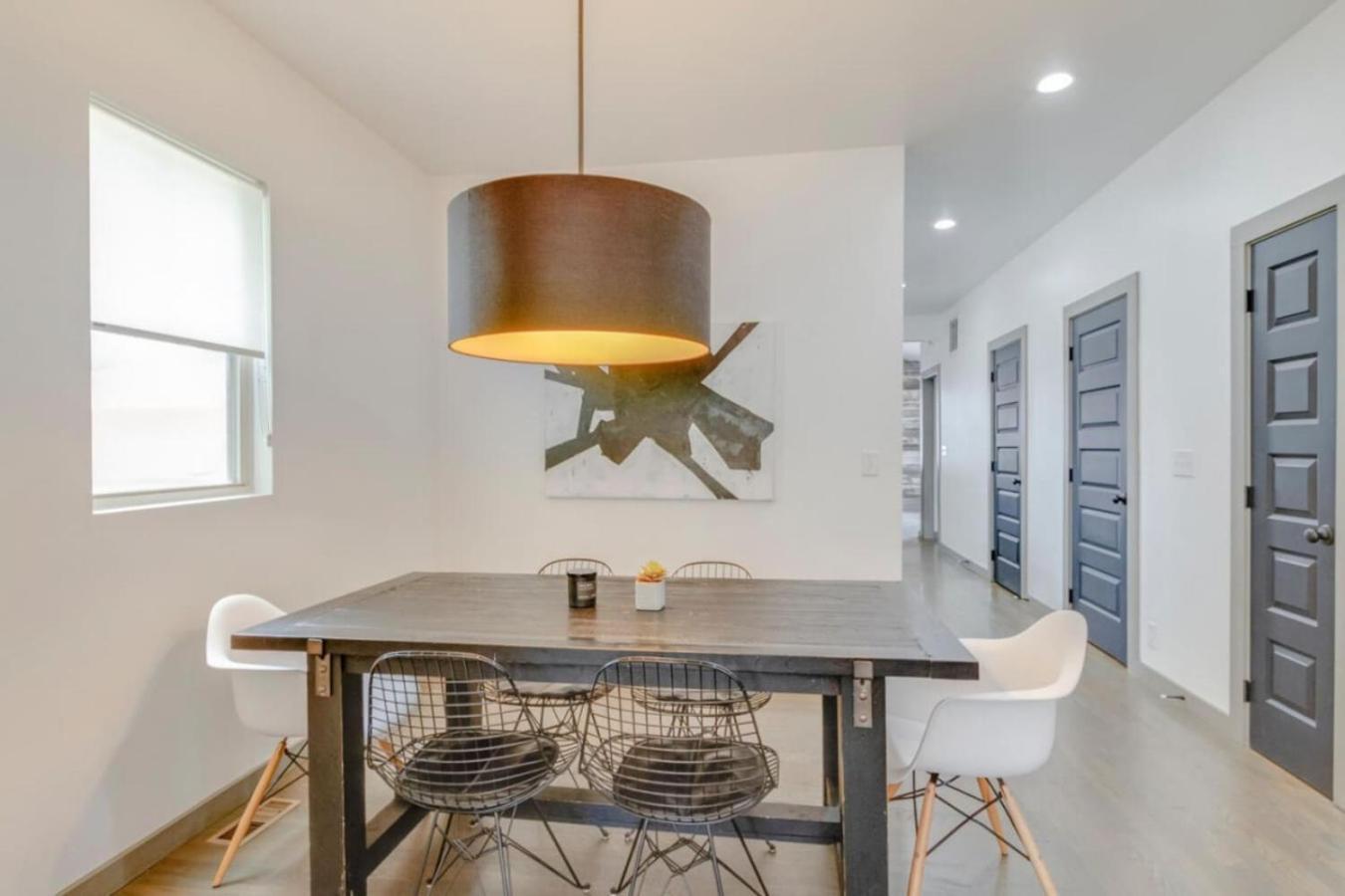 Dreamer - Mins To Downtown - 3br 2.5bath *