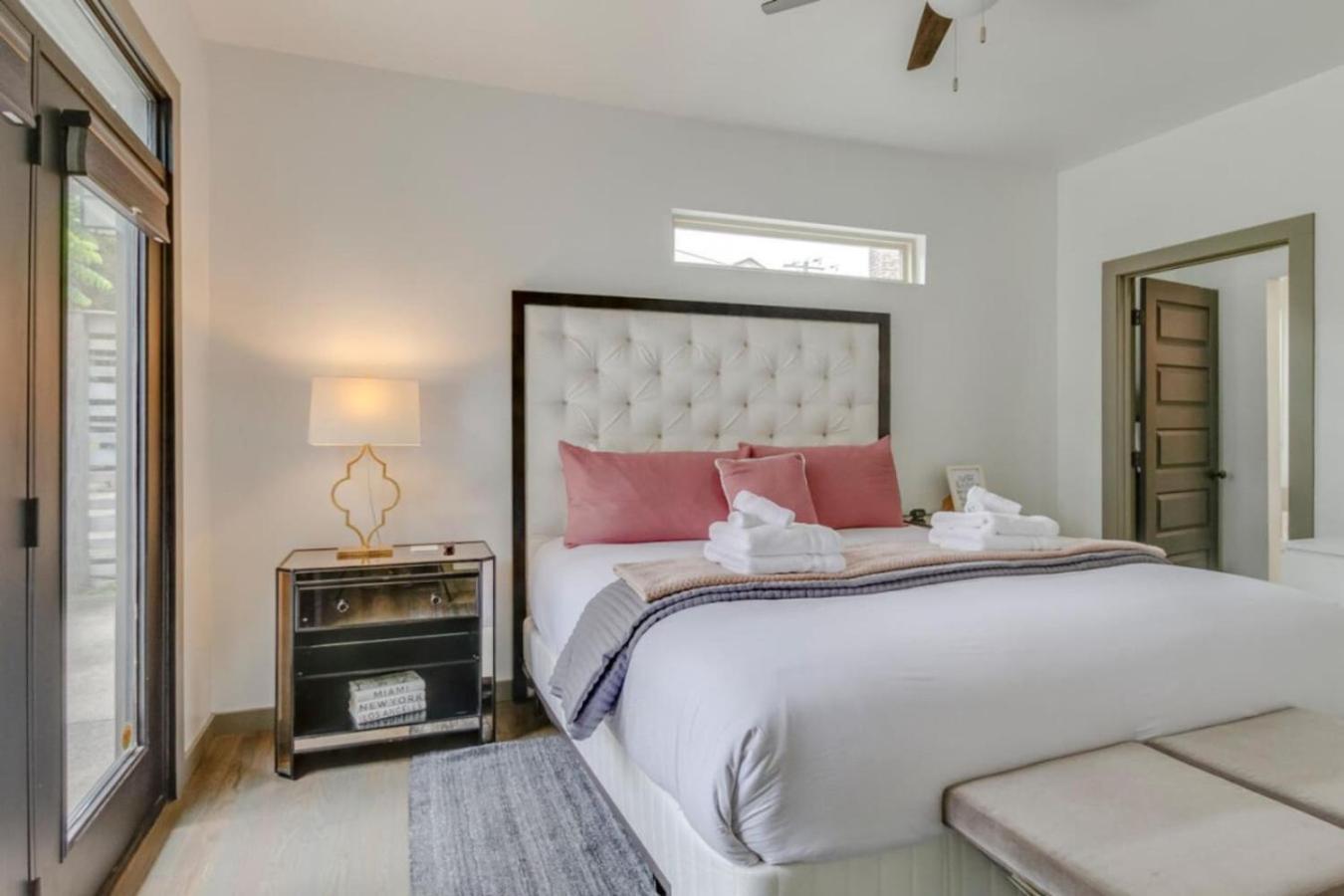 Dreamer - Mins To Downtown - 3br 2.5bath