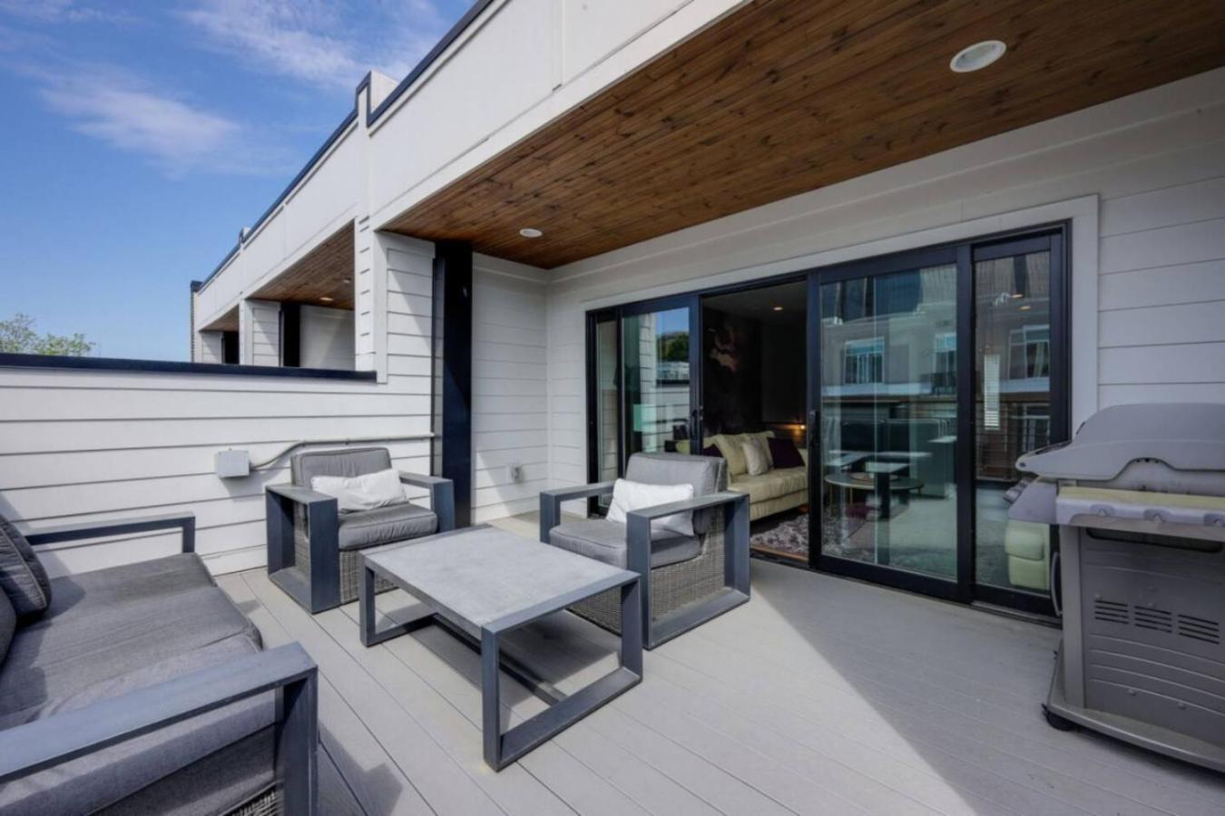 Violet Vogue - Rooftop Patio - Skee-ball Game Nashville