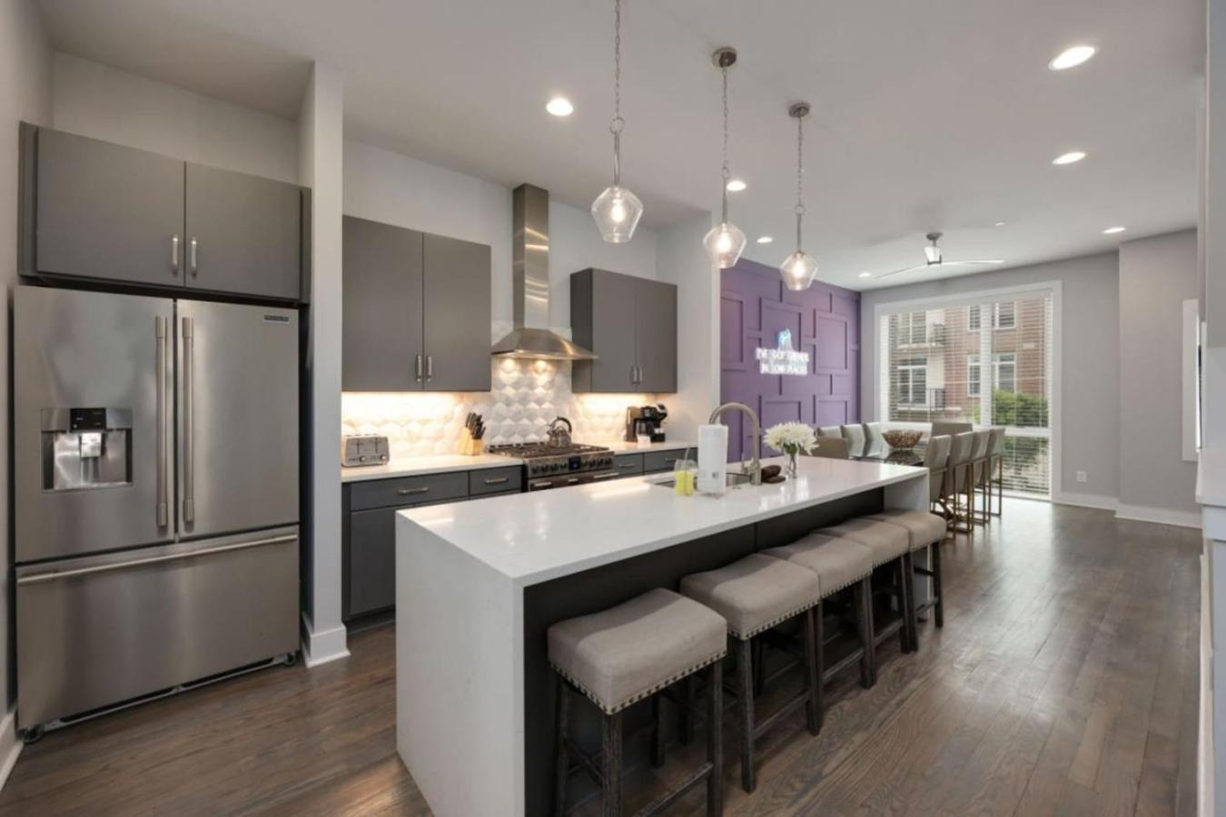 Violet Vogue - Rooftop Patio - Skee-ball Game Holiday home Nashville