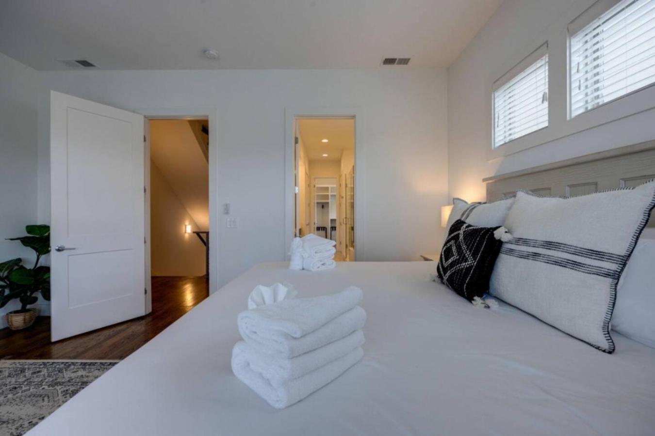 Holiday home The Ivy 3 Bedroom 2.5 Bath In West End