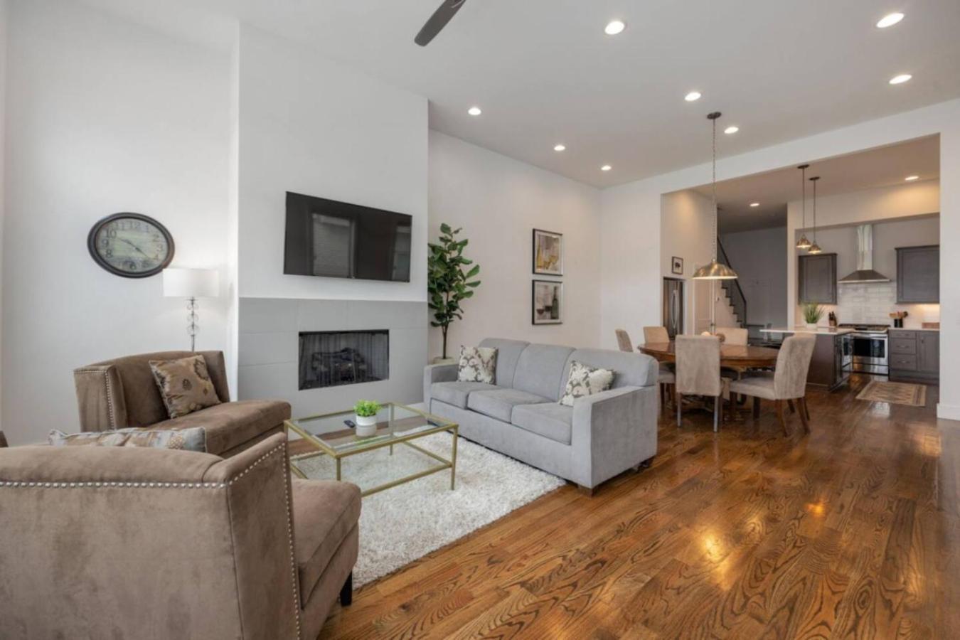 The Ivy 3 Bedroom 2.5 Bath In West End *