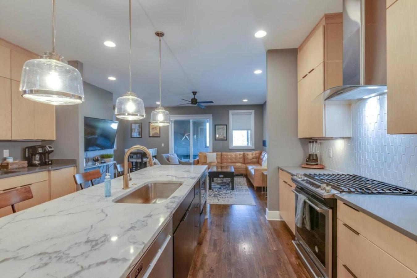 Spacious And Modern 2 Rooftops Stage Games And * Nashville