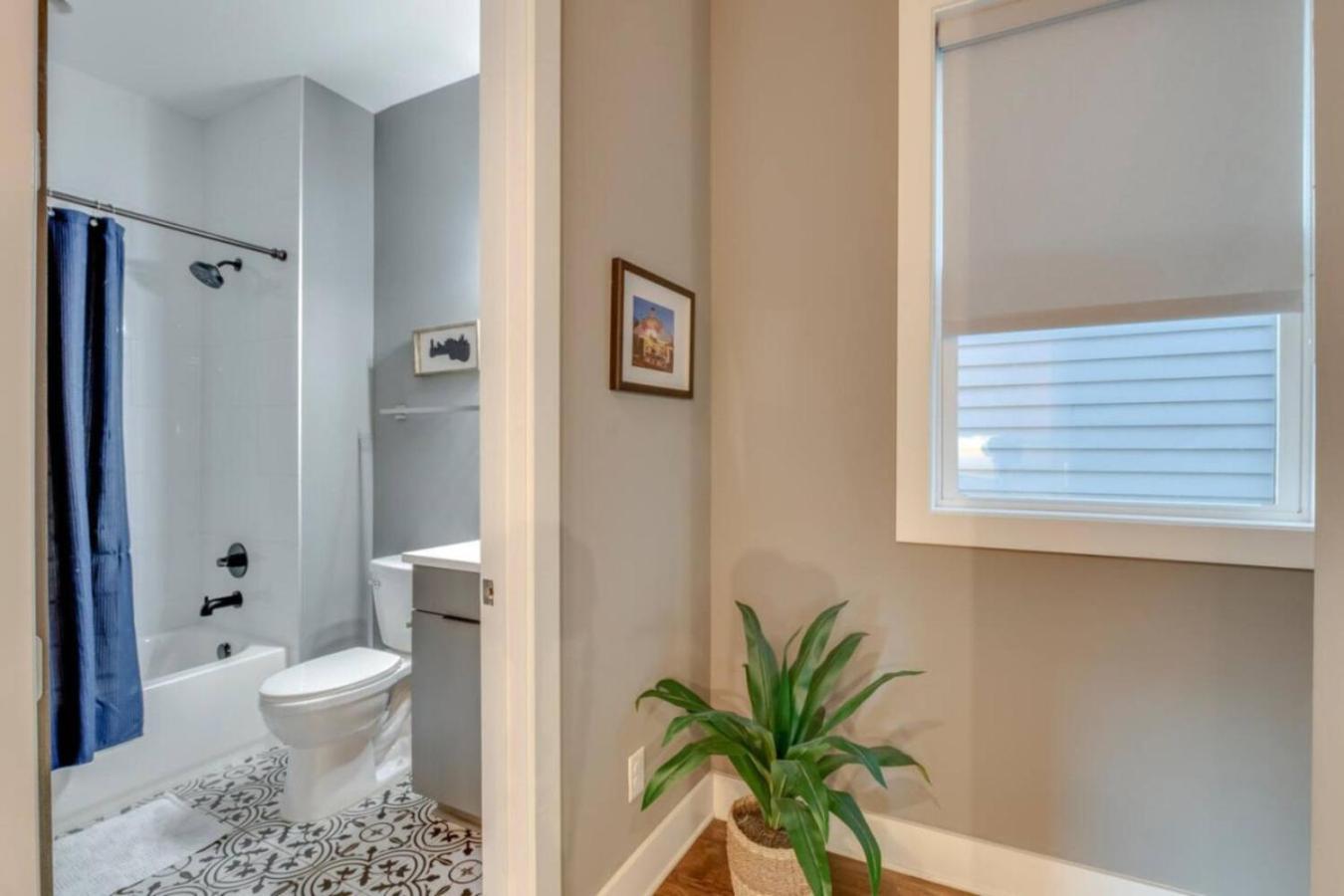 Spacious And Modern 2 Rooftops Stage Games And Holiday home