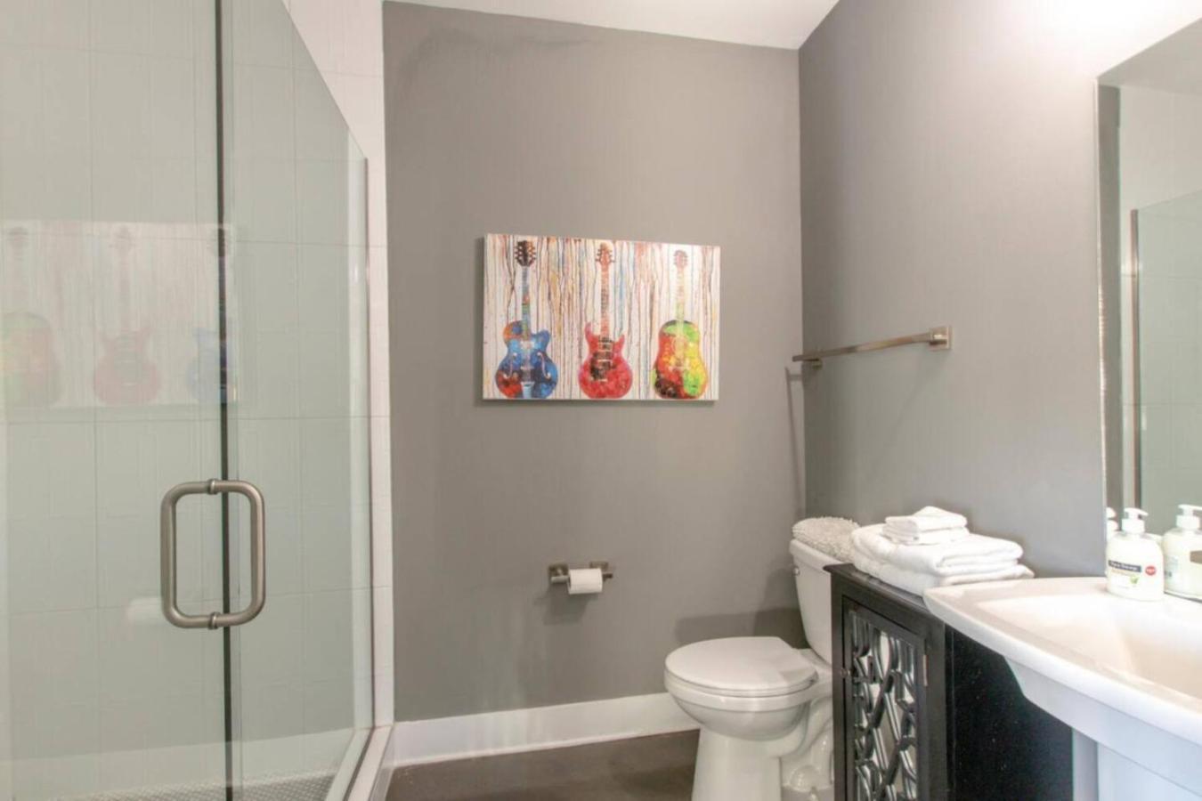 Spacious And Modern 2 Rooftops Stage Games And Nashville