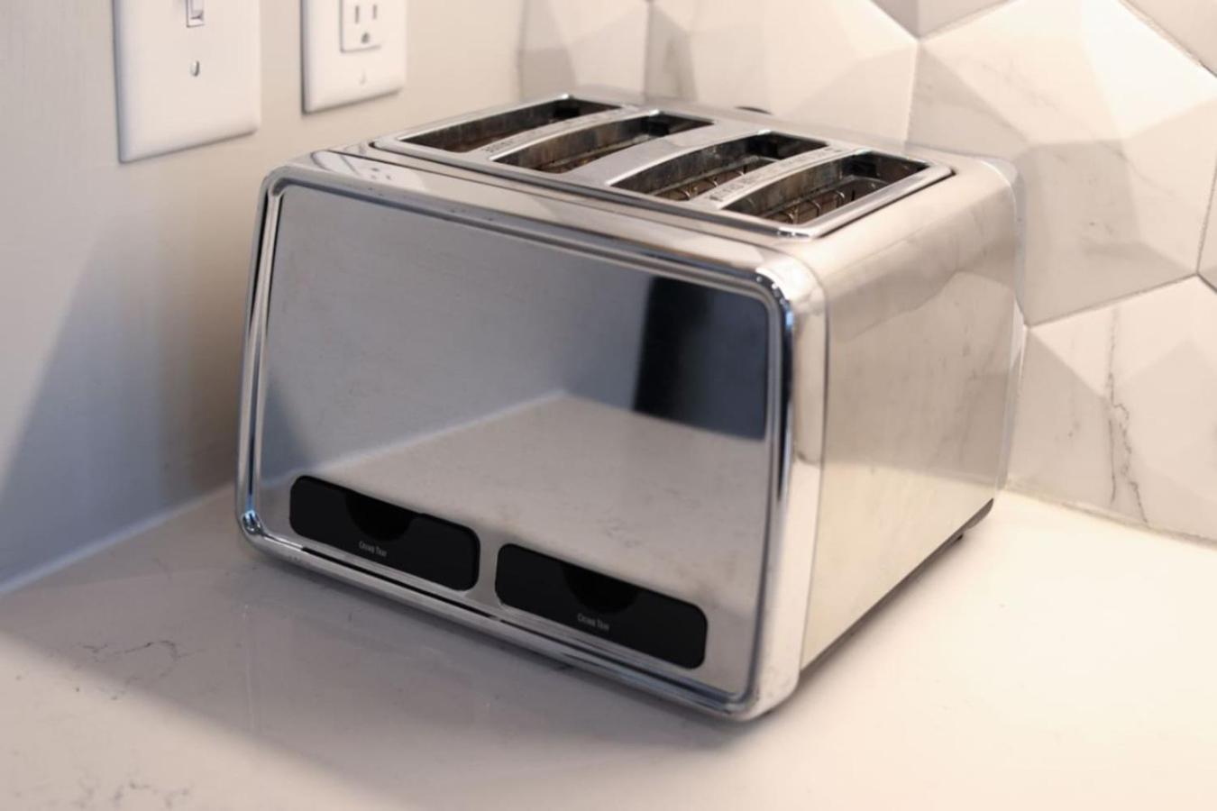 Rhythmic Retreat Rooftop Lounge 4 Bedroom 4.5 Bath