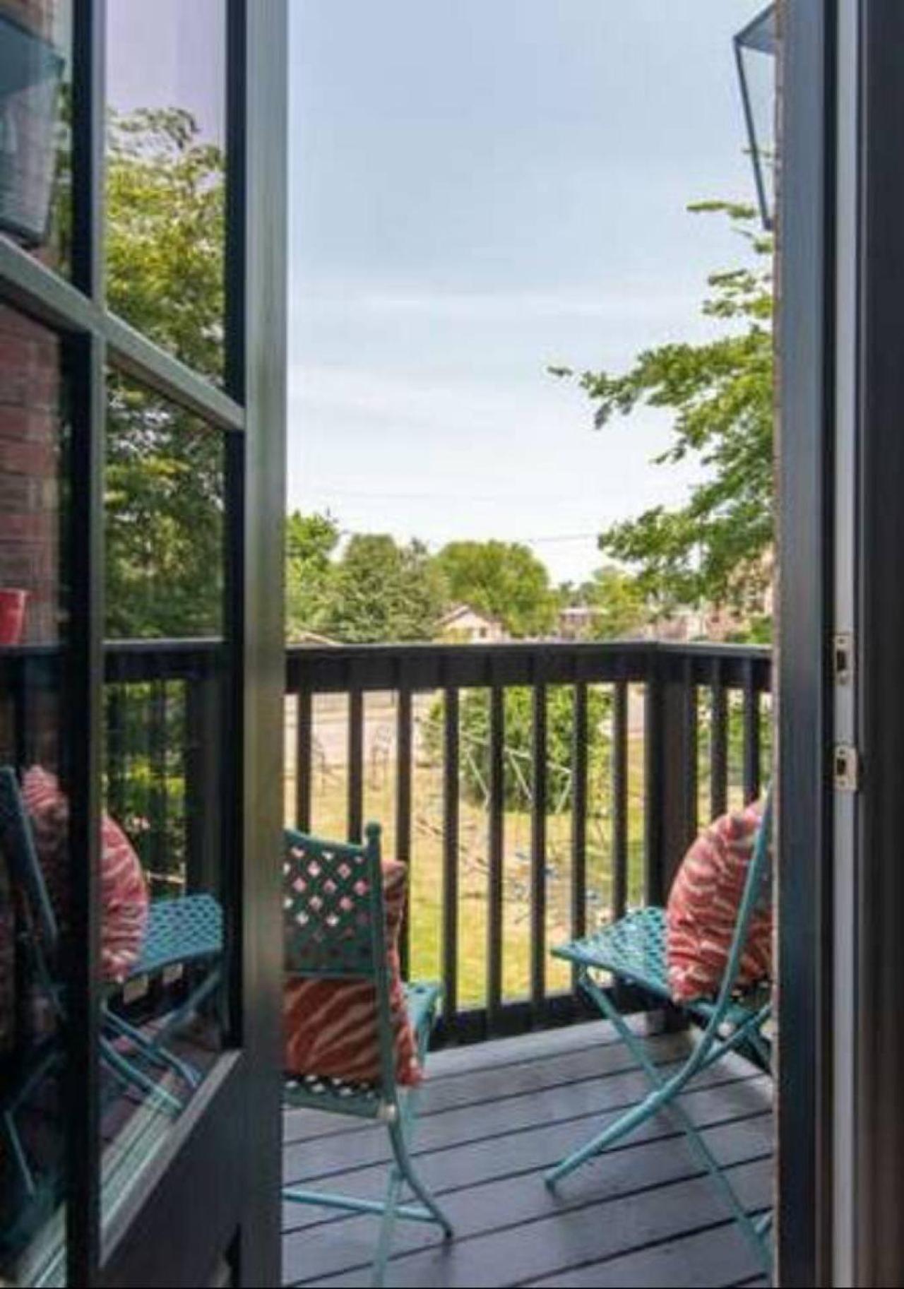 Two Beautiful Homes - Walkable To Geodis Holiday home *