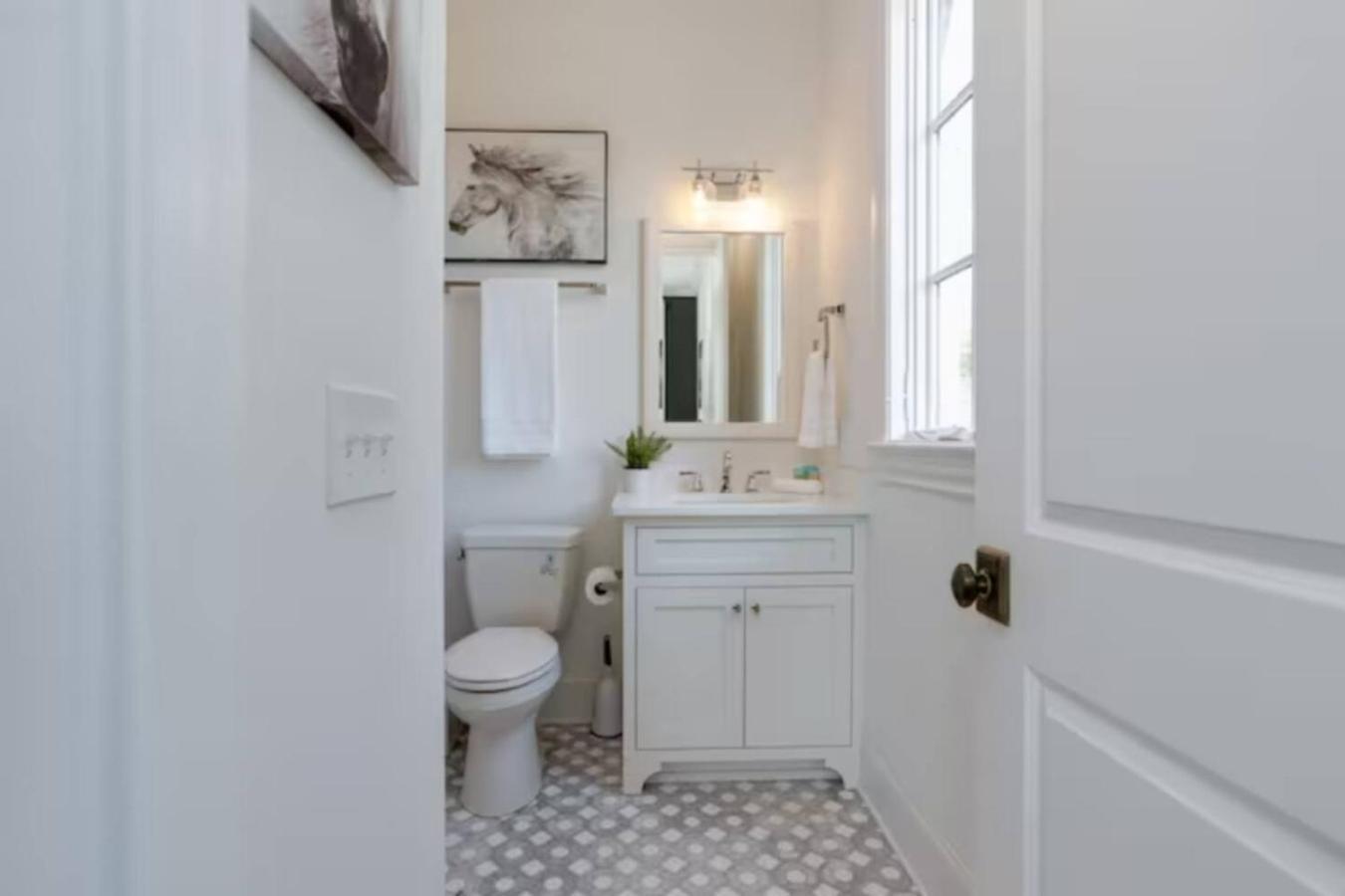 Two Beautiful Homes - Walkable To Geodis * Nashville