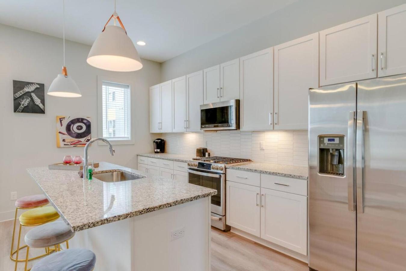 Harmony Of Dual Townhomes With 14 Beds Nashville