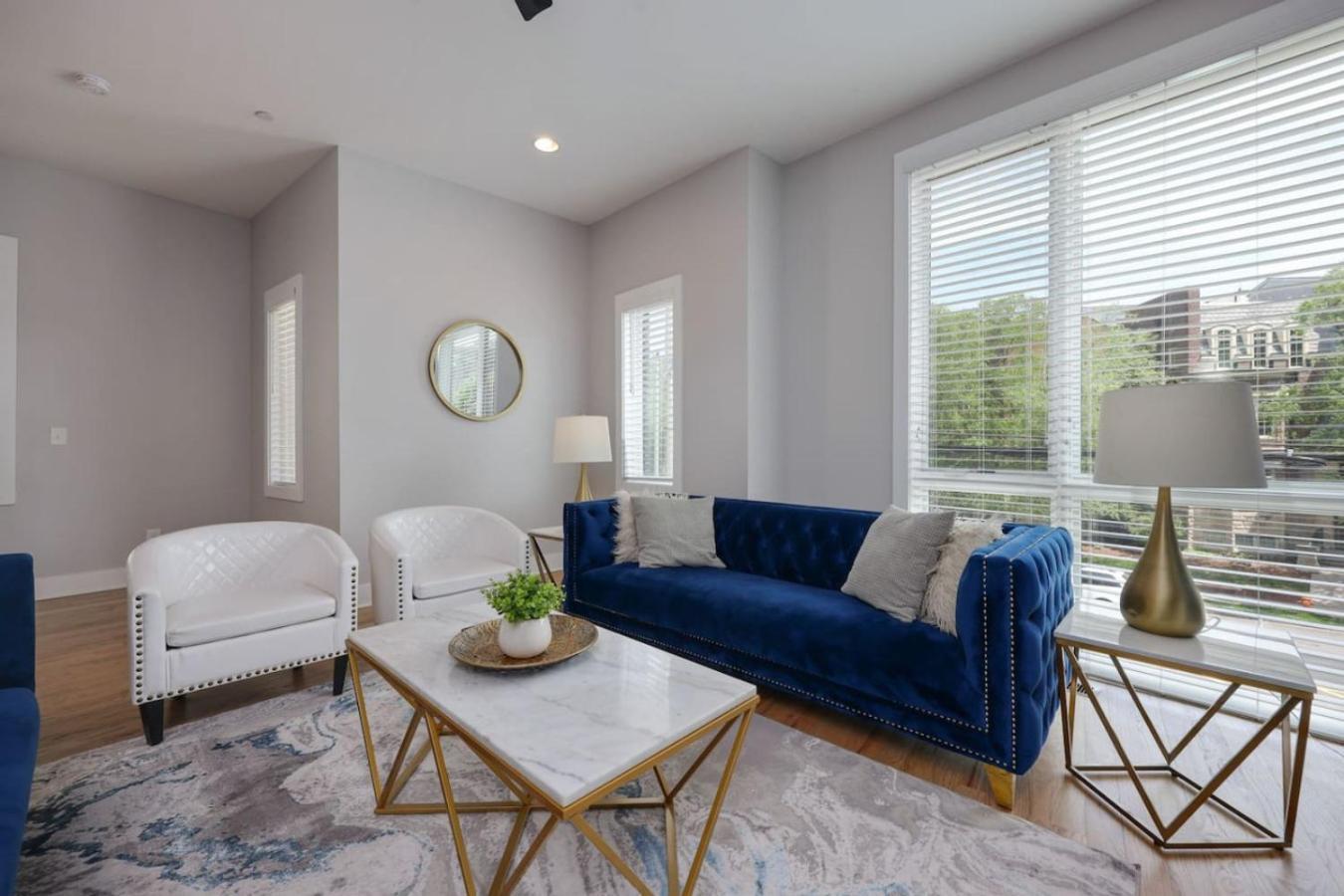 Two Townhomes- Rooftop Lounges- Hot Tub- Game