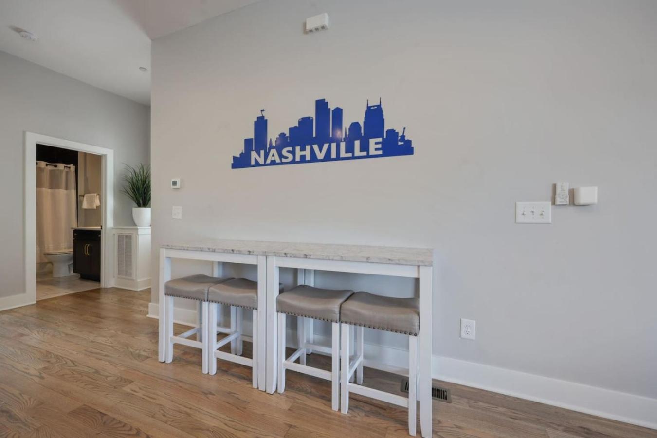 Holiday home Two Townhomes- Rooftop Lounges- Hot Tub- Game