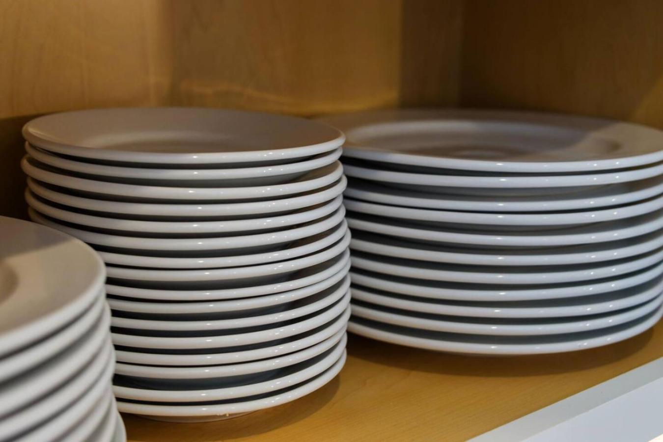 Two Townhomes- Rooftop Lounges- Hot Tub- Game *