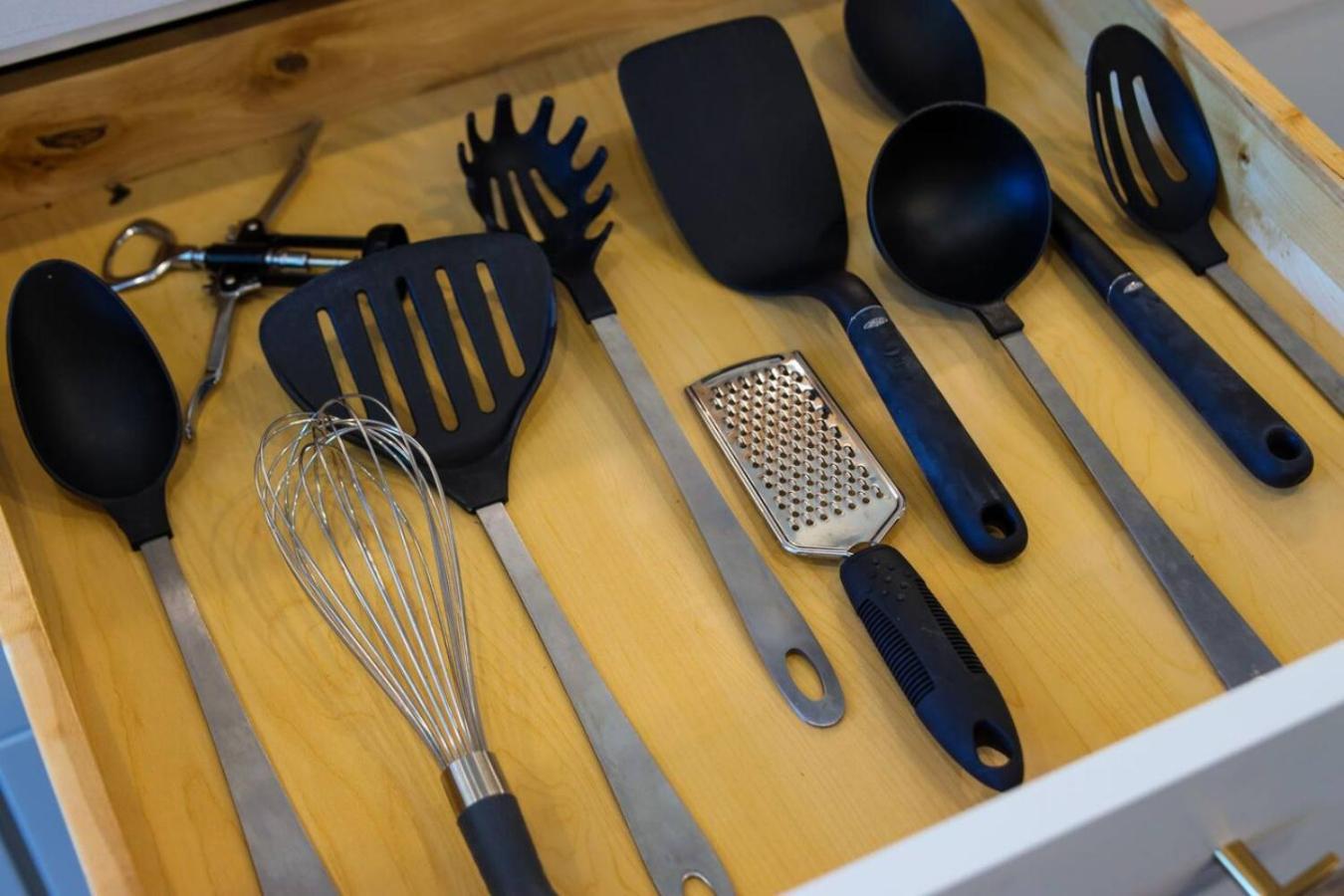 Two Townhomes- Rooftop Lounges- Hot Tub- Game *