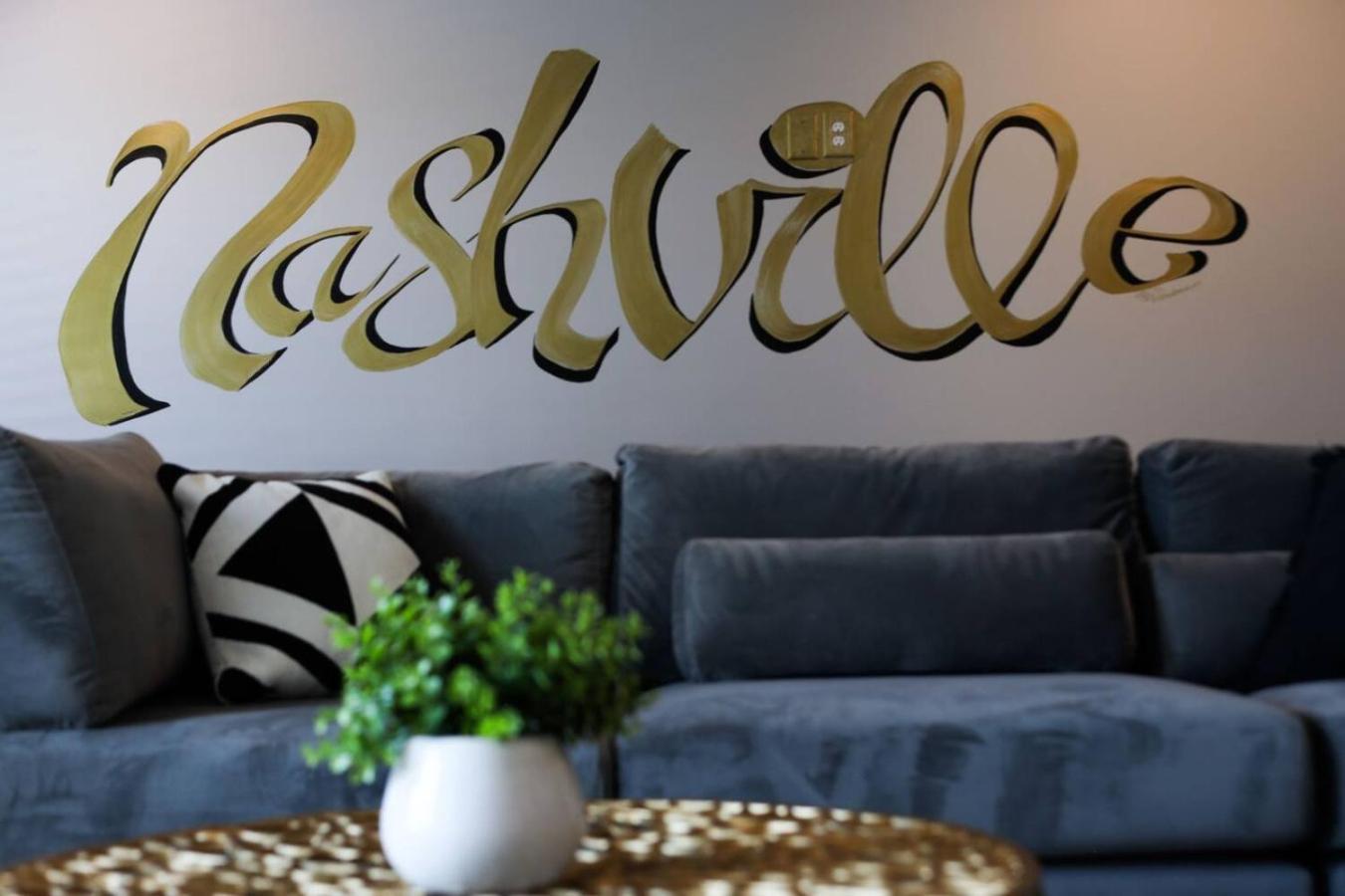 Two Townhomes- Rooftop Lounges- Hot Tub- Game * Nashville