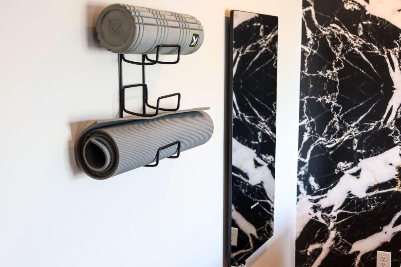 Two Townhomes- Rooftop Lounges- Hot Tub- Game Holiday home Nashville