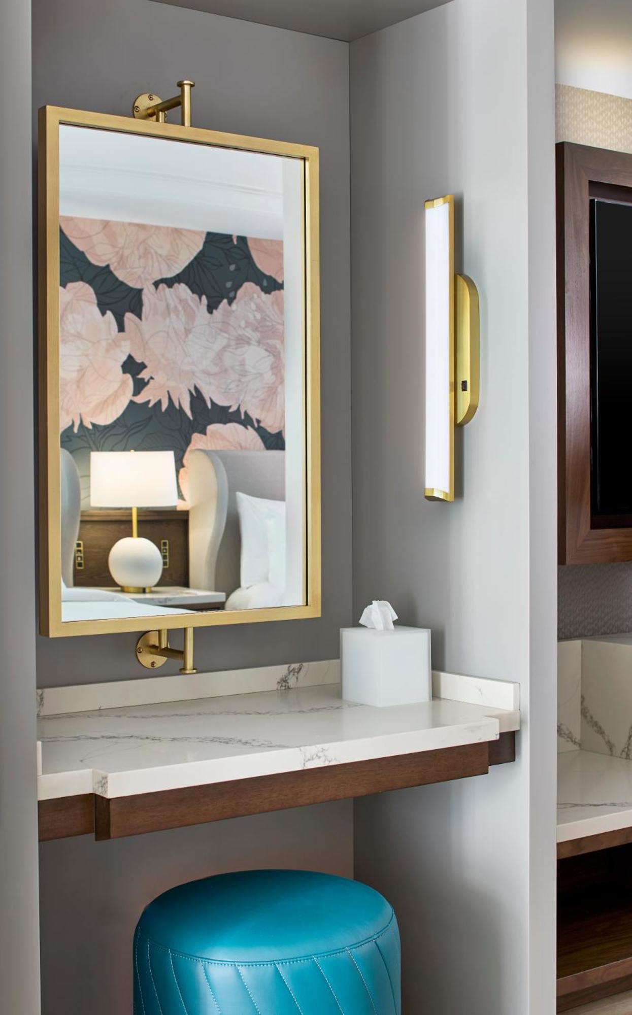 By Marriott Downtown/convention Center 3*